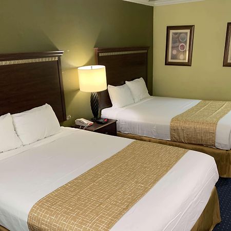 Travelodge By Wyndham Odessa Bagian luar foto