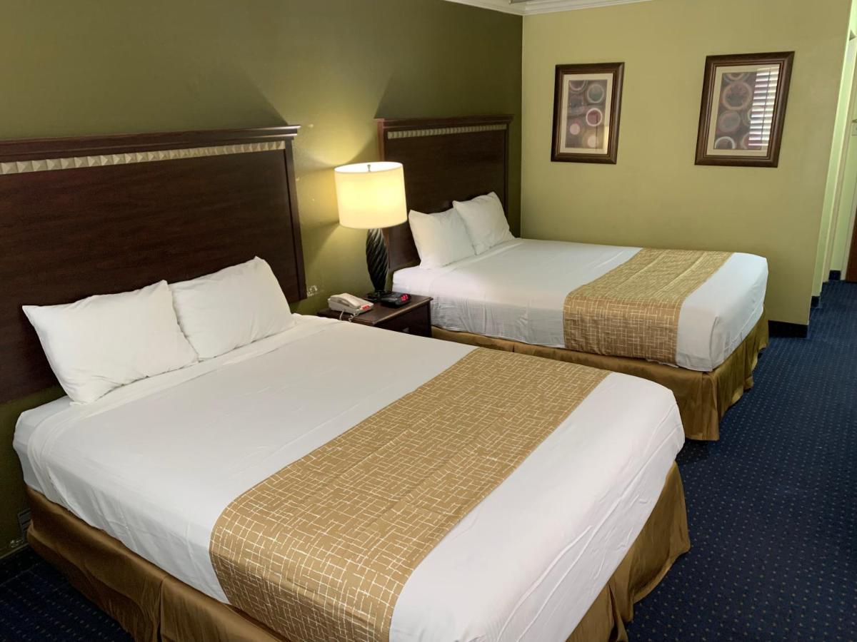 Travelodge By Wyndham Odessa Bagian luar foto