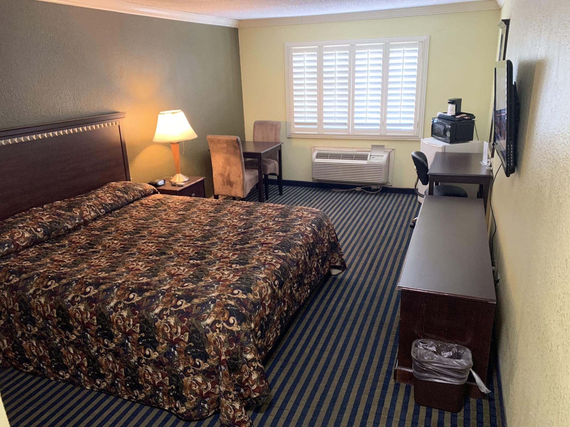 Travelodge By Wyndham Odessa Bagian luar foto