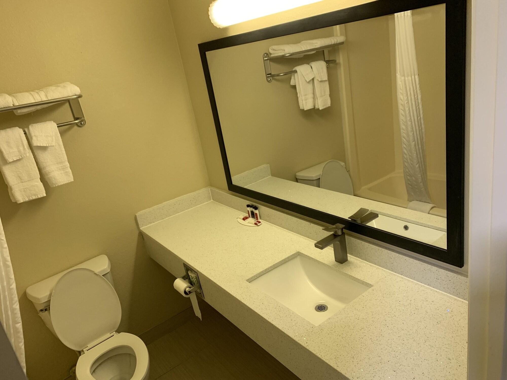 Travelodge By Wyndham Odessa Bagian luar foto