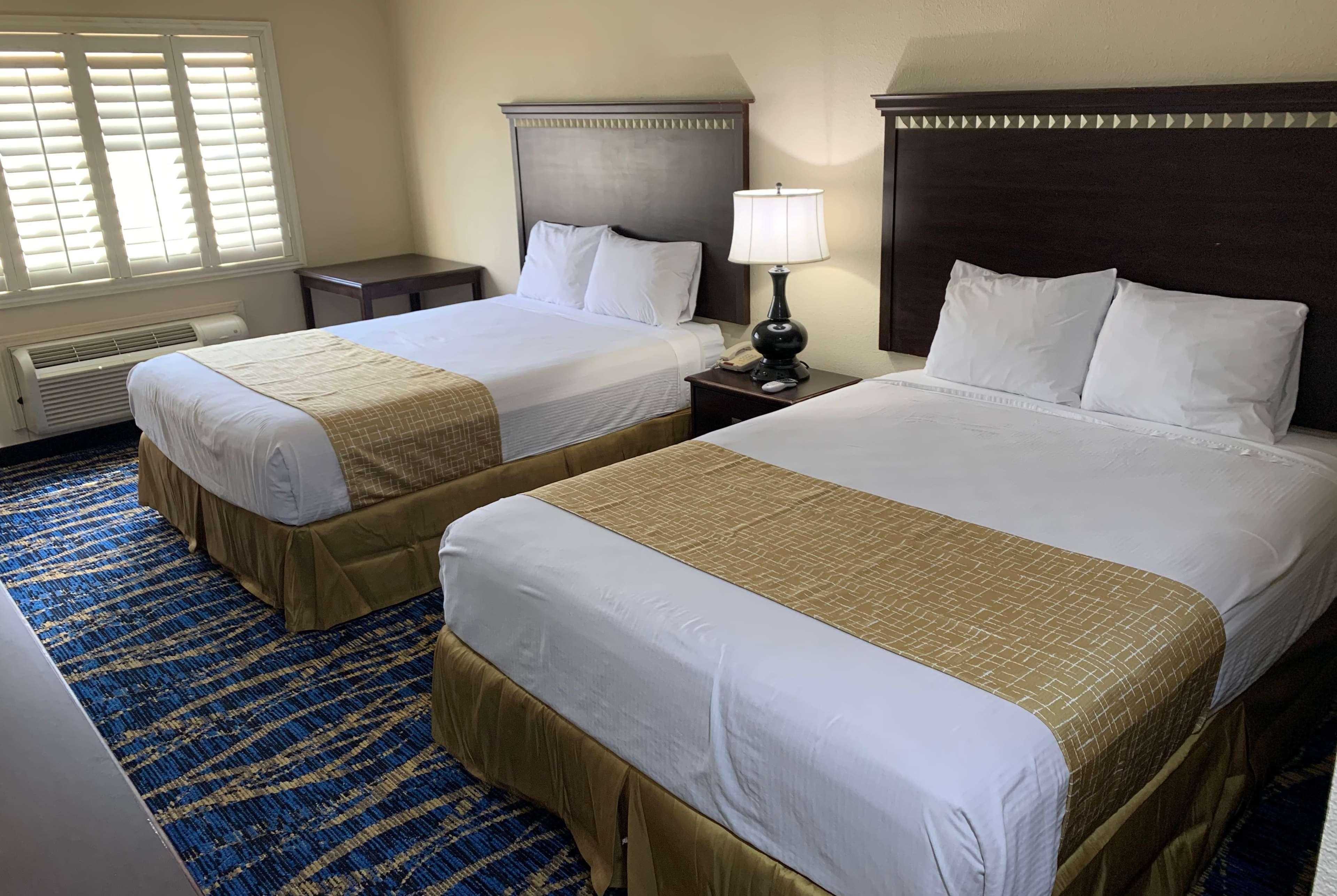 Travelodge By Wyndham Odessa Bagian luar foto