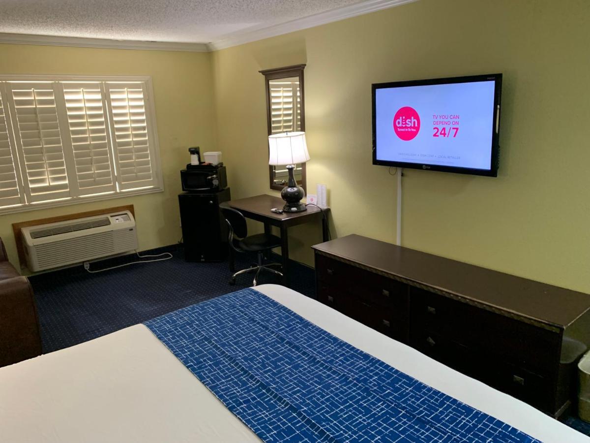 Travelodge By Wyndham Odessa Bagian luar foto