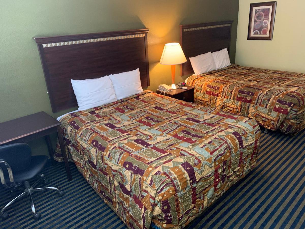 Travelodge By Wyndham Odessa Bagian luar foto