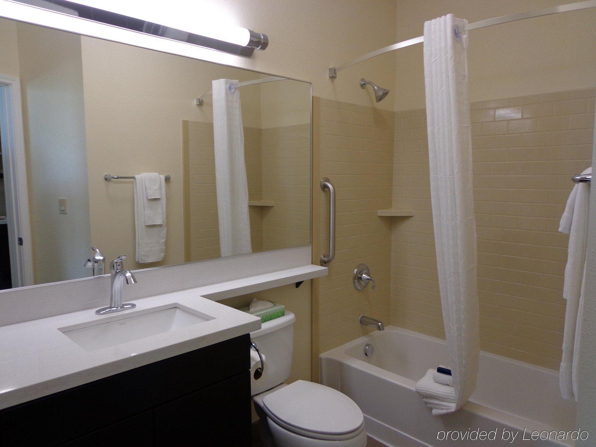 Travelodge By Wyndham Odessa Bagian luar foto